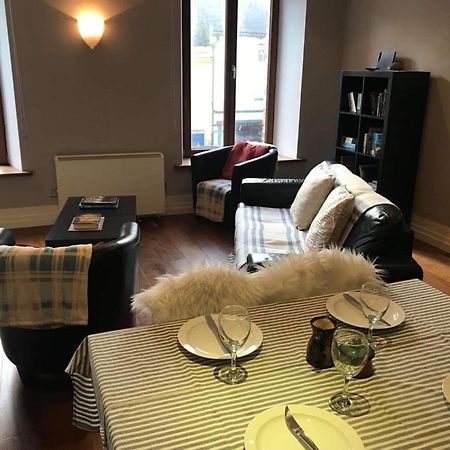 Centre Of Dingle Town - Luxury Holiday Apartment Buitenkant foto