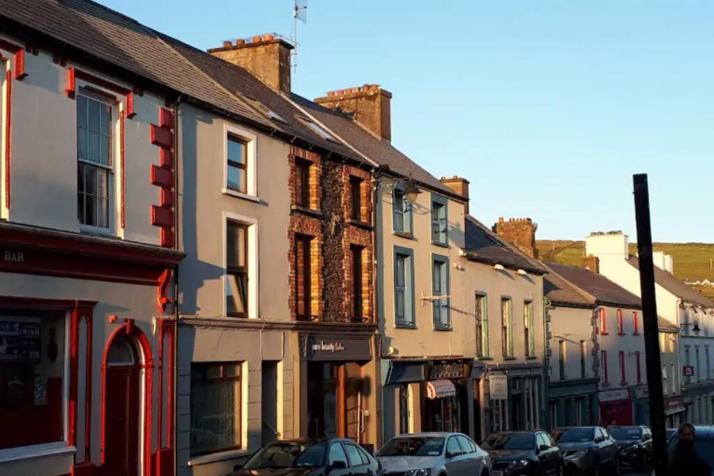 Centre Of Dingle Town - Luxury Holiday Apartment Buitenkant foto