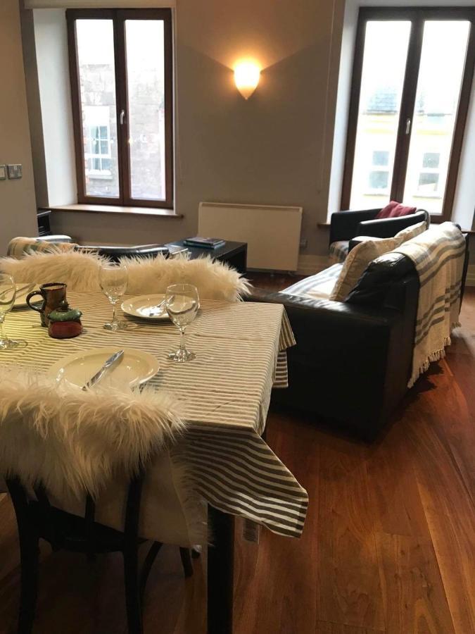 Centre Of Dingle Town - Luxury Holiday Apartment Buitenkant foto